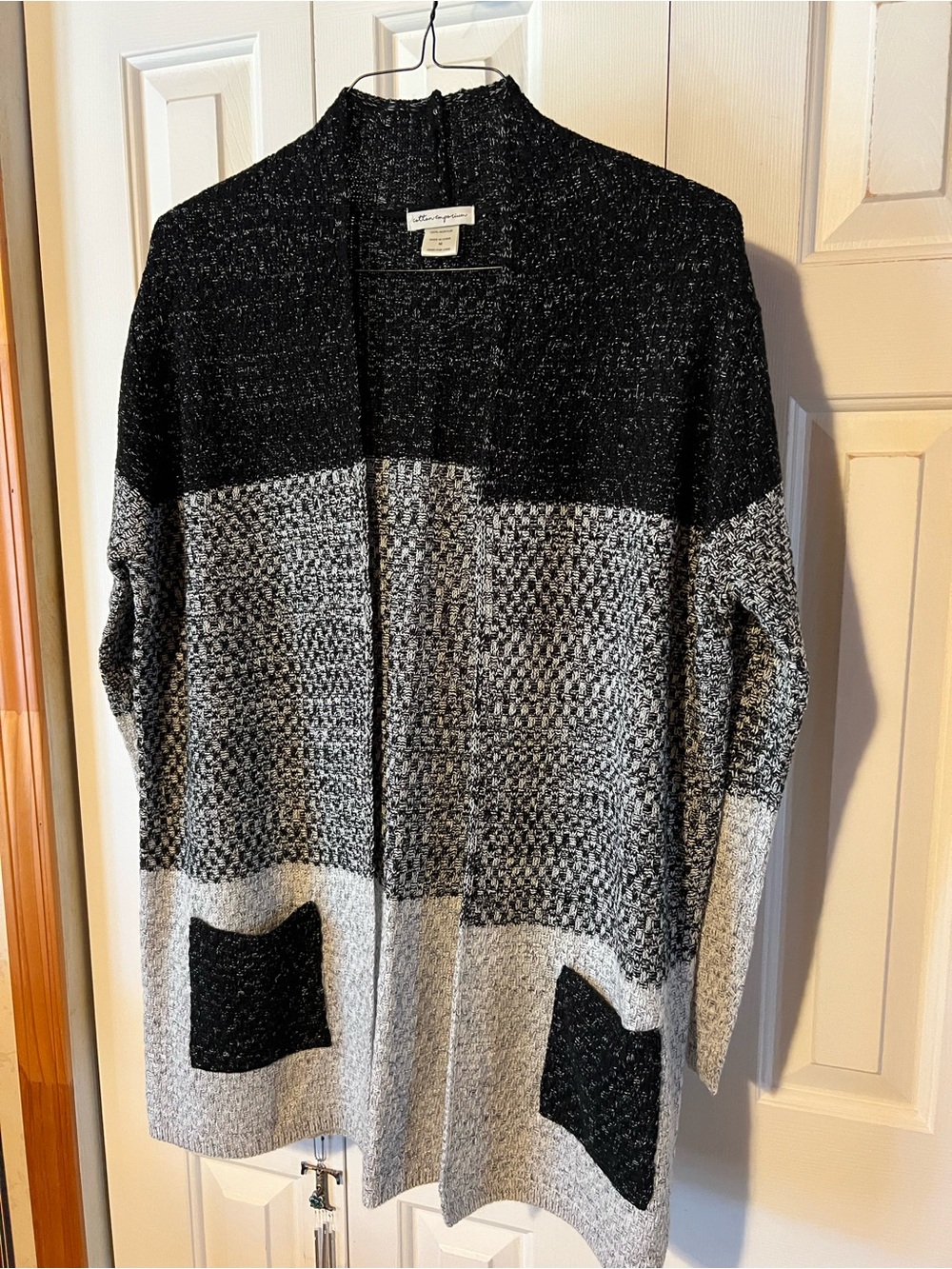 Cotton Emporium Black & Gray Colorblock Open-Front Cardigan